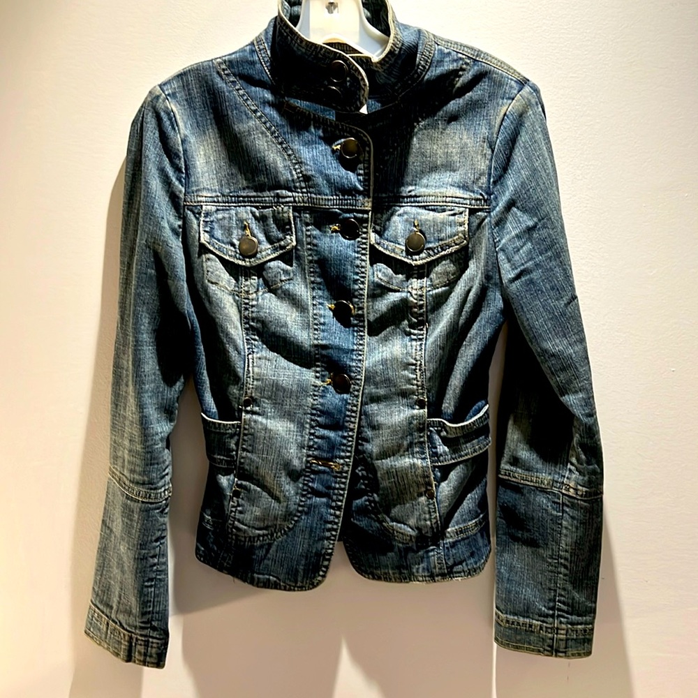 Jean Jacket size Small button details